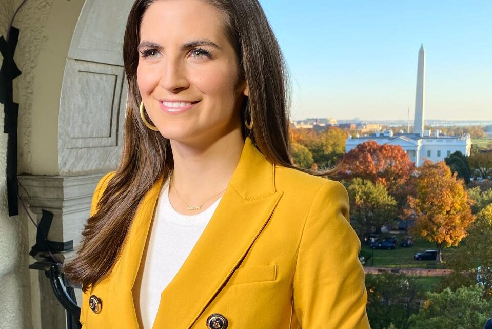 Kaitlan Collins Biography: Salary, Age, Married Husband Nationality, Net Worth, Measurements, Engagement Ring, Parents, Wardrobe, CNN, Boyfriend, Wiki Kaitlan Collins Biography: Salary, Age, Married Husband Nationality, Net Worth, Measurements, Engagement Ring, Parents, Wardrobe, CNN, Boyfriend, Wiki