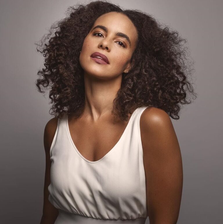 Parisa Fitz Henley Biography Husband, Instagram, Age, Parents, Net