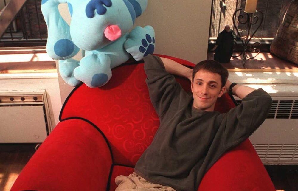 Steve Burns Biography: Net Worth, Movies, TV Shows, Age, Height, Instagram, Wife, College, Partner, Twitter, Wikipedia, Video, Drugs, Trader