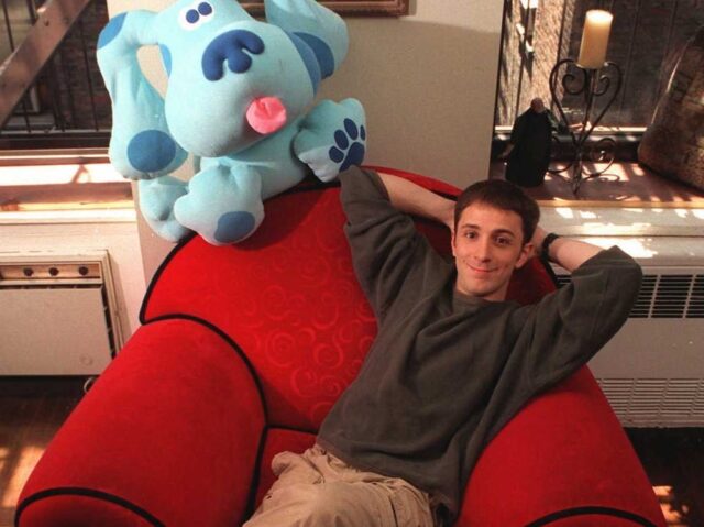 Steve Burns Biography, Net Worth, Movies, TV Shows, Age, Height, Instagram, Wife, College, Partner, Twitter, Wikipedia, Video, Drugs, Trader