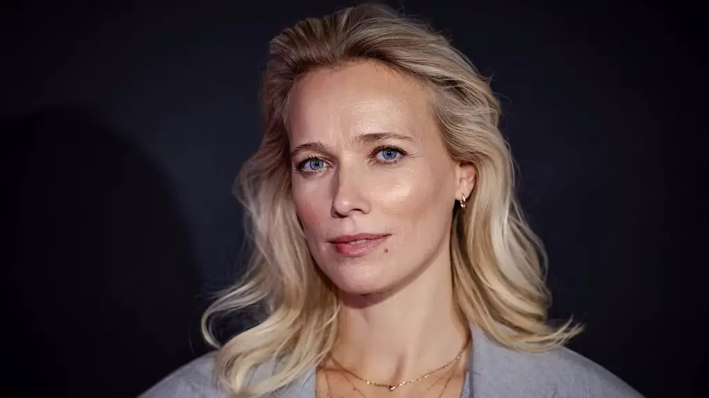Jennifer Hoffman Biography: Husband, Age, Vsim, Net Worth, Eag, Movies, TV Shows, Duke, Enlightening Life, Books, Wiki, Vriend Jennifer Hoffman Biography: Husband, Age, Vsim, Net Worth, Eag, Movies, TV Shows, Duke, Enlightening Life, Books, Wiki, Vriend