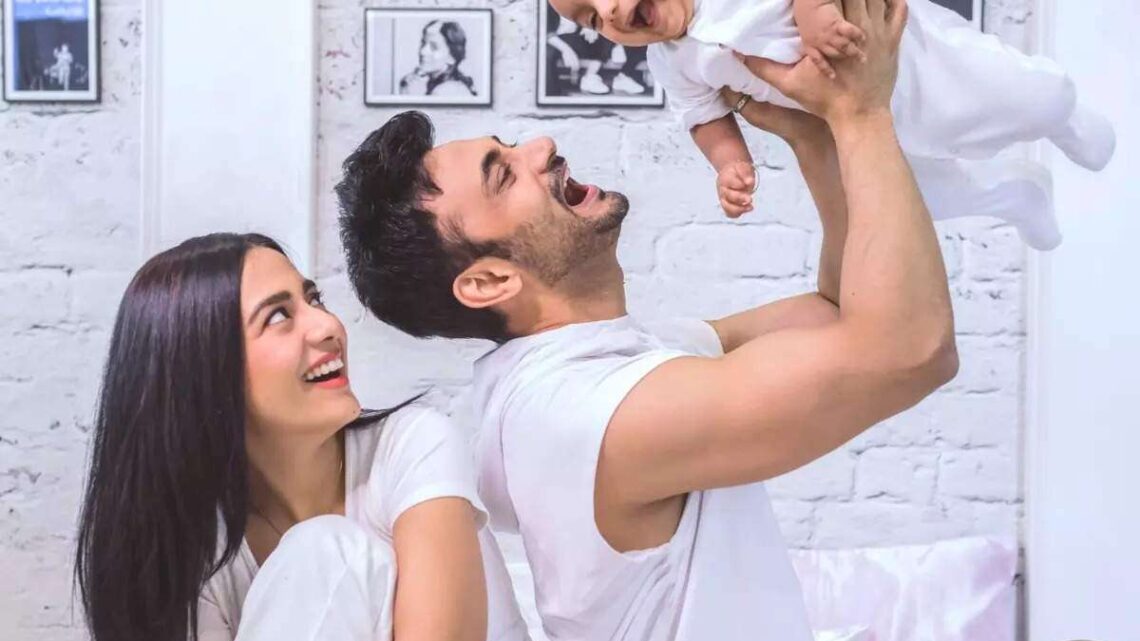 Amrita Rao’s Husband RJ Anmol Biography: Age, Net Worth, Salary, Wikipedia, Wedding Pics, Movies, Dev Anand, Instagram, Wife Amrita Rao’s Husband RJ Anmol Biography: Age, Net Worth, Salary, Wikipedia, Wedding Pics, Movies, Dev Anand, Instagram, Wife