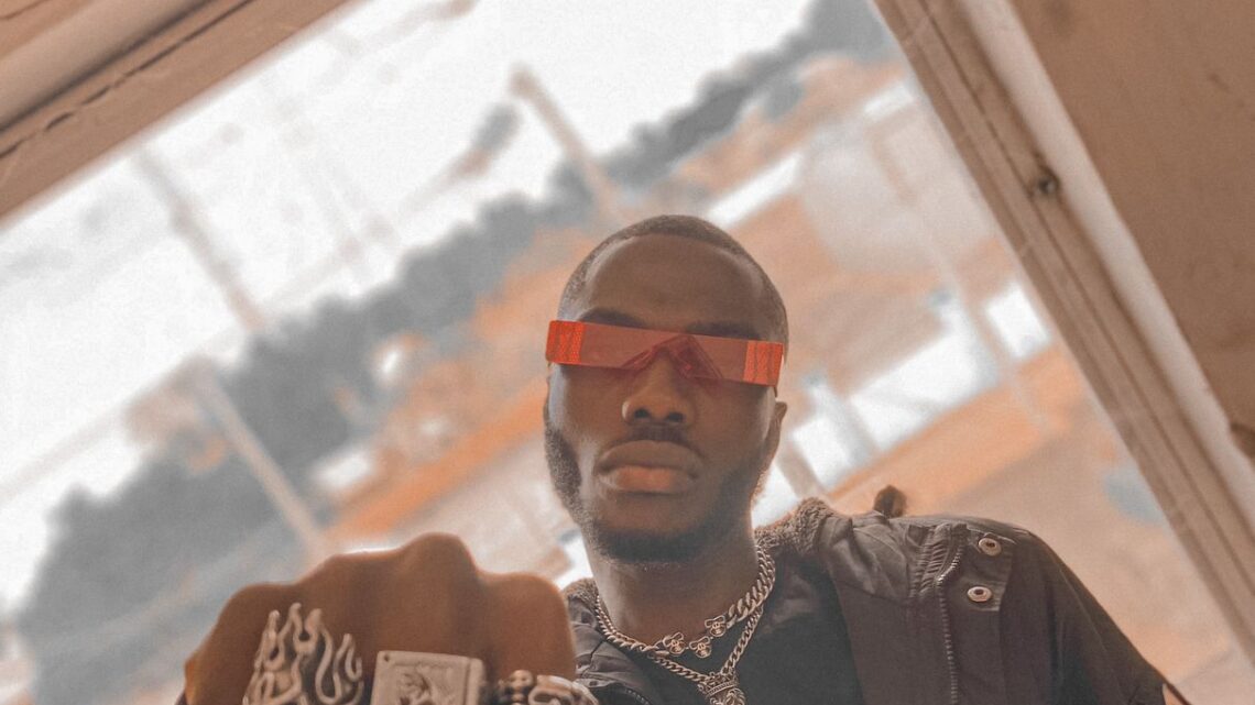 DJ Zeeez Biography: Age, Net Worth, Songs, Meme, Wikipedia, Girlfriend, Photos, Instagram DJ Zeeez Biography: Age, Net Worth, Songs, Meme, Wikipedia, Girlfriend, Photos, Instagram