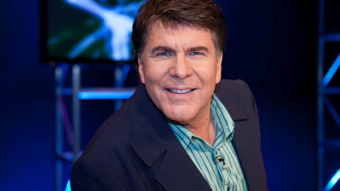 Johan Stemmet Biography: Net Worth, Songs, Covid, Age, House, Wife Name, Albums, Son, Family, Dies, Still Alive?, Facebook Johan Stemmet Biography: Net Worth, Songs, Covid, Age, House, Wife Name, Albums, Son, Family, Dies, Still Alive?, Facebook