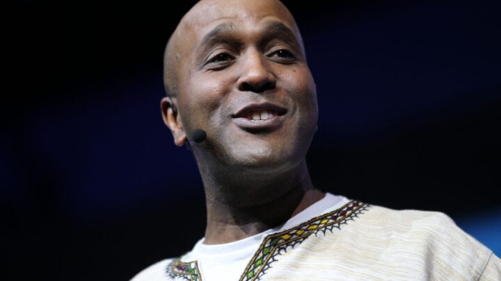 Mawi Asgedom Biography: Age, Wife, Net Worth, Books, Age, Family, Awards, Pronunciation,  Wikipedia, Children, Photos
