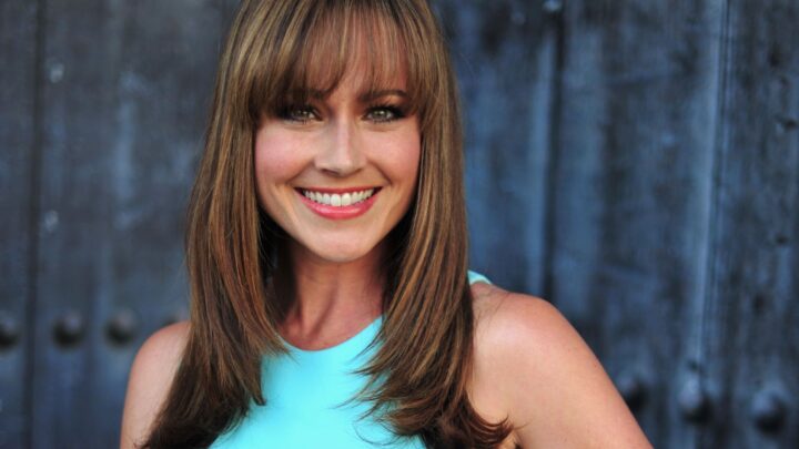 Nikki DeLoach Biography: Movies, Net Worth, TV Shows, Age, Husband, Family, Height, Children, Instagram, Wikipedia, Wedding