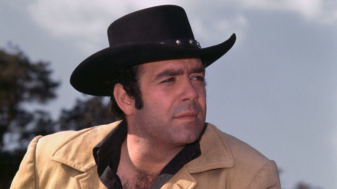 Pernell Roberts Biography: Spouse, TV Shows, Age, Movies, Net Worth, Son, Cause of Death, Funeral, Mash, Singing, Wikipedia, Still Alive? Pernell Roberts Biography: Spouse, TV Shows, Age, Movies, Net Worth, Son, Cause of Death, Funeral, Mash, Singing, Wikipedia, Still Alive?