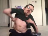 Ricky Berwick Bio, Age, Disease, Wikipedia, Net Worth, Wife, Mom, Condition, Twitter, YouTube, Merch, Height