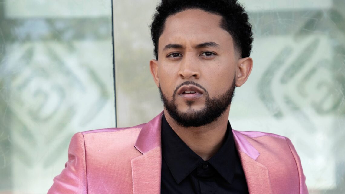Tahj Mowry Biography: Wife, Net Worth, Instagram, Age, Parents, Movies, House, Height, Sister, Naya, Wikipedia, Girlfriend Tahj Mowry Biography: Wife, Net Worth, Instagram, Age, Parents, Movies, House, Height, Sister, Naya, Wikipedia, Girlfriend