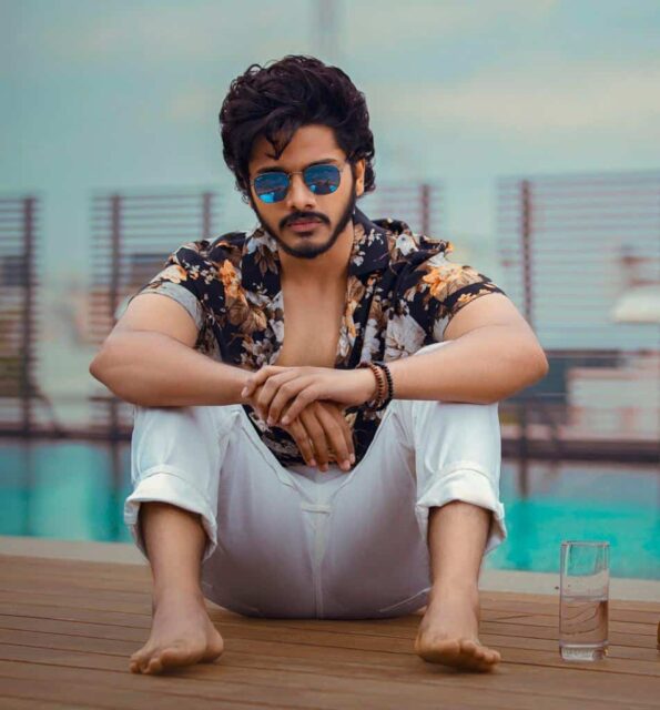 Teja Sajja Bio, New Movies, Age, Net Worth, Parents, Wife, Mother, Phone Number, Father, Height, Photos, Wikipedia, Instagram