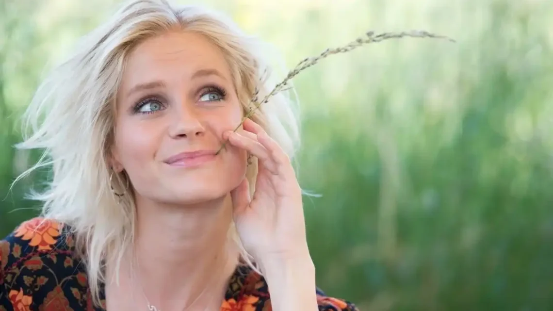 Janouk Kelderman Biography: Boyfriend, Vriend, Age, Net Worth, Relatie, Kind, Klokhuis, Leeftijd, Boek, Ouders, Instagram, Facebook, Wikipedia Janouk Kelderman Biography: Boyfriend, Vriend, Age, Net Worth, Relatie, Kind, Klokhuis, Leeftijd, Boek, Ouders, Instagram, Facebook, Wikipedia