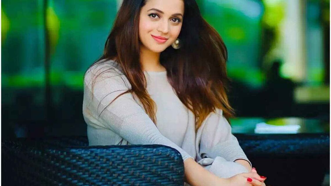 Bhavana Biography: Husband, Meaning, Net Worth, Age, Family, Instagram, Photos, Child, Parents, Wikipedia, Boyfriend, Movies Bhavana Biography: Husband, Meaning, Net Worth, Age, Family, Instagram, Photos, Child, Parents, Wikipedia, Boyfriend, Movies
