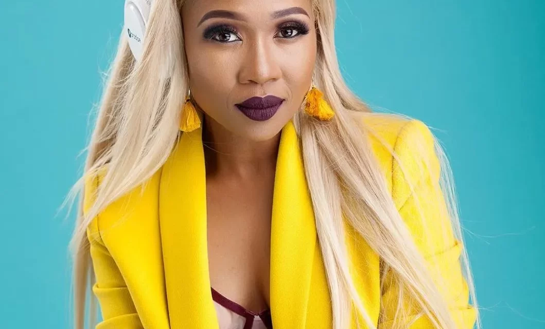 Dineo Ranaka Biography: House, News, Age, Net Worth, Children, Husband, Twitter, Cars, Wikipedia, Family, Siblings Dineo Ranaka Biography: House, News, Age, Net Worth, Children, Husband, Twitter, Cars, Wikipedia, Family, Siblings