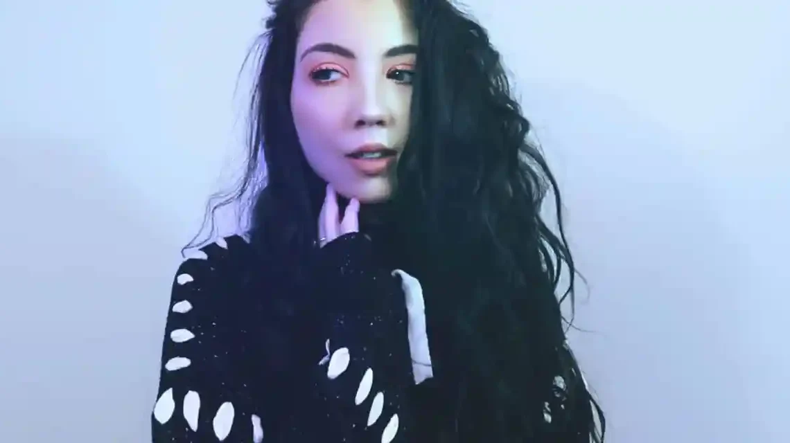 Jessii Vee Biography: Husband, Age, Barbie, Net Worth, YouTube, Boyfriend, Merch, Toys, Vlogs, TikTok, Instagram, Shorts, Real Name, Wikipedia Jessii Vee Biography: Husband, Age, Barbie, Net Worth, YouTube, Boyfriend, Merch, Toys, Vlogs, TikTok, Instagram, Shorts, Real Name, Wikipedia