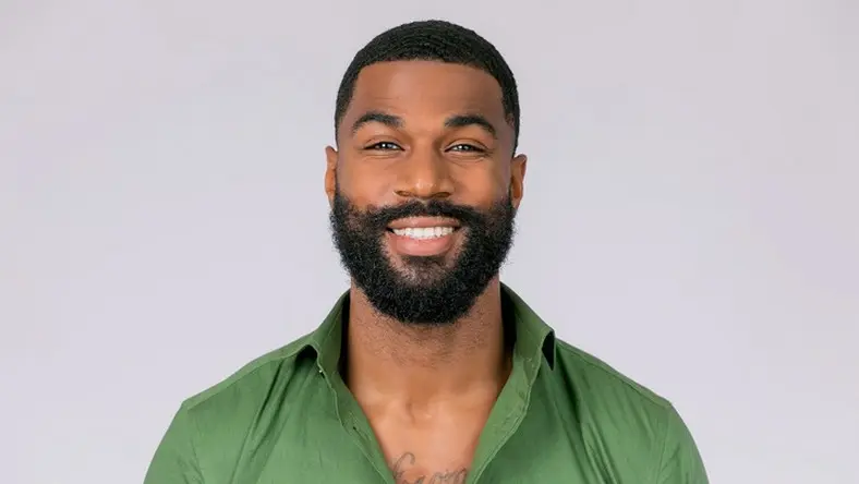 Who is Mike Edwards (Aireyys) Biography: Age, Wife, Net Worth, Wikipedia, Instagram, Height, State Of Origin, Tribe, Child, Pictures Who is Mike Edwards (Aireyys) Biography: Age, Wife, Net Worth, Wikipedia, Instagram, Height, State Of Origin, Tribe, Child, Pictures