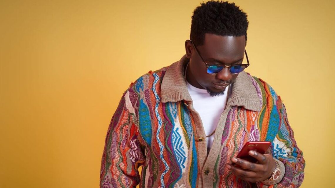 Wande Coal Biography: Songs, Net Worth, Wife, Age, Albums, Girlfriend, House, Cars, YouTube, Wikipedia, Pictures, Record Label