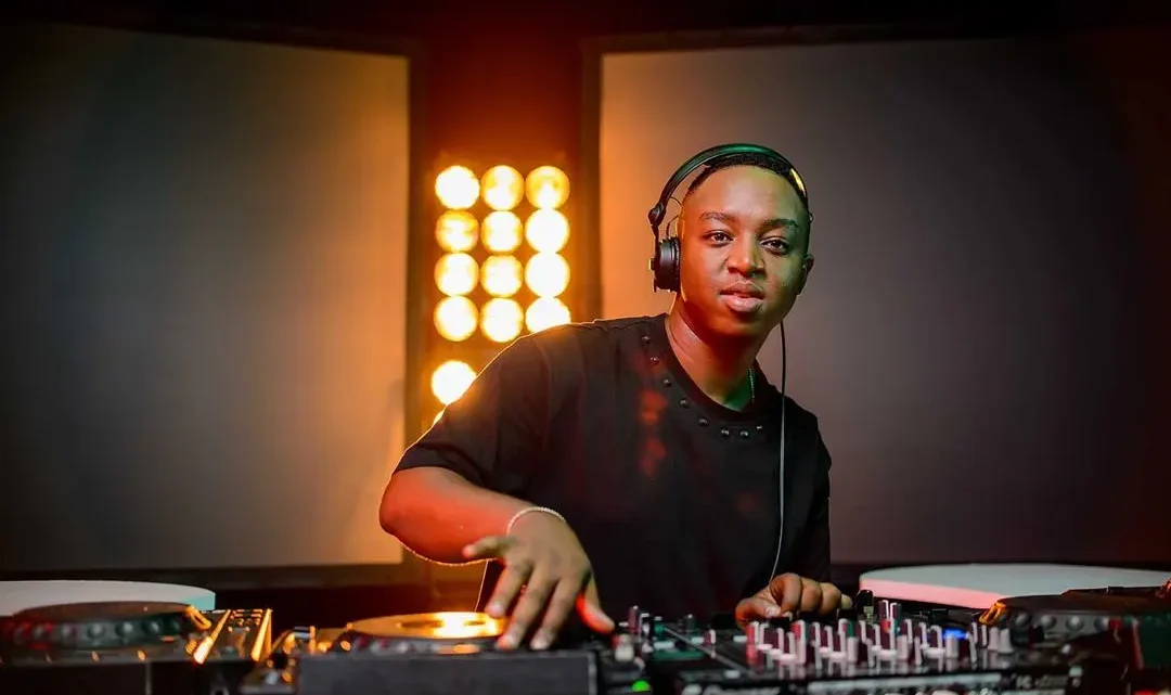 DJ Shimza Biography: Age, Wife, Net Worth, Girlfriend, Songs, Albums, Instagram, Mix, Upcoming Events, House, Wikipedia, Real Name DJ Shimza Biography: Age, Wife, Net Worth, Girlfriend, Songs, Albums, Instagram, Mix, Upcoming Events, House, Wikipedia, Real Name