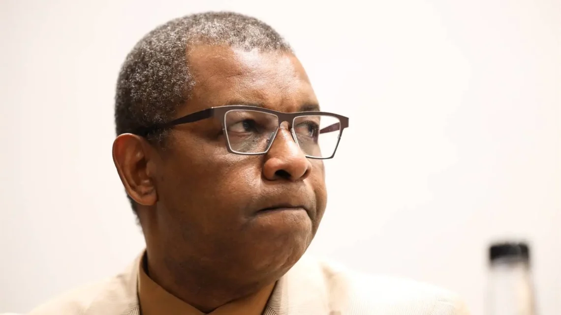 Dali Mpofu Biography: Net Worth, Age, Twitter, Wife, Children, Son, Cases Won, Leaves EFF, House, Salary, Law Firm, Fees, Wikipedia Dali Mpofu Biography: Net Worth, Age, Twitter, Wife, Children, Son, Cases Won, Leaves EFF, House, Salary, Law Firm, Fees, Wikipedia