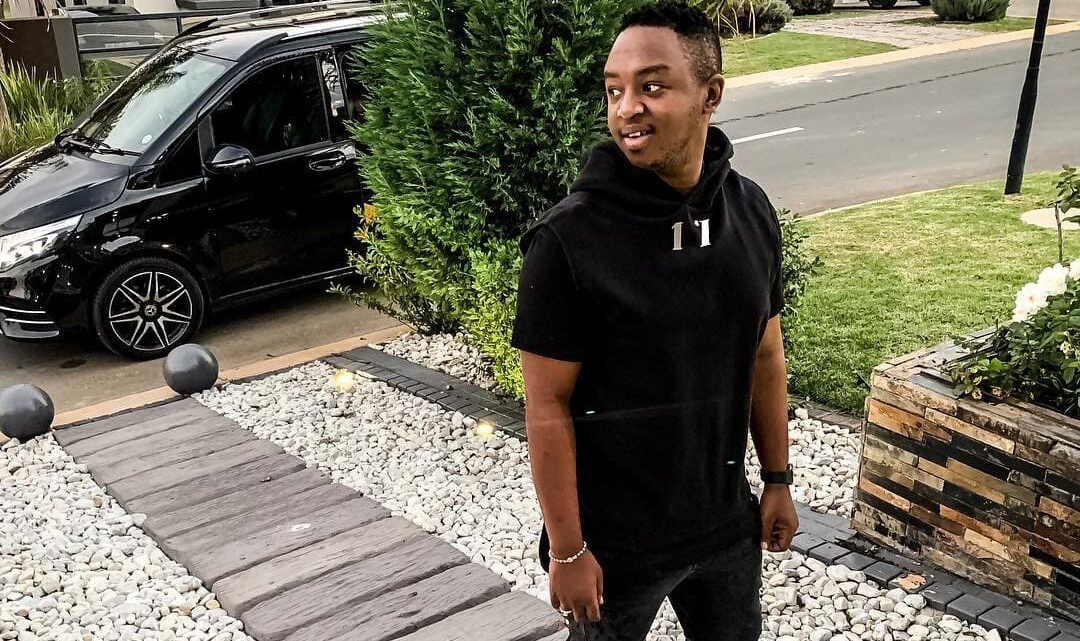 DJ Shimza Biography: Age, Wife, Net Worth, Girlfriend, Songs, Albums, Instagram, Mix, Upcoming Events, House, Wikipedia, Real Name DJ Shimza Biography: Age, Wife, Net Worth, Girlfriend, Songs, Albums, Instagram, Mix, Upcoming Events, House, Wikipedia, Real Name