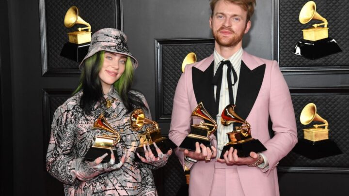 Finneas O’Connell Biography: Net Worth, Songs, Age, Wife, Age, Height, Sister, Instagram, Grammy, Girlfriend, Modern Family, Wikipedia