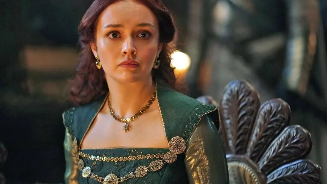 Olivia Cooke Biography: Net Worth, Age, TV Shows, Boyfriend, Movies, Husband, Instagram, IMDb, Height, Wikipedia, Ben Hardy