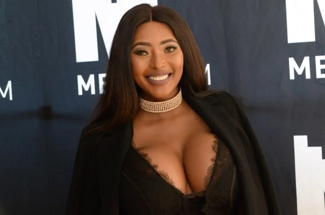 Sinazo Yolwa Biography: Age, Hometown, Net Worth, Boyfriend Relationship, Instagram, Twitter, Husband, Dresses, Facebook, Wikipedia, Married?