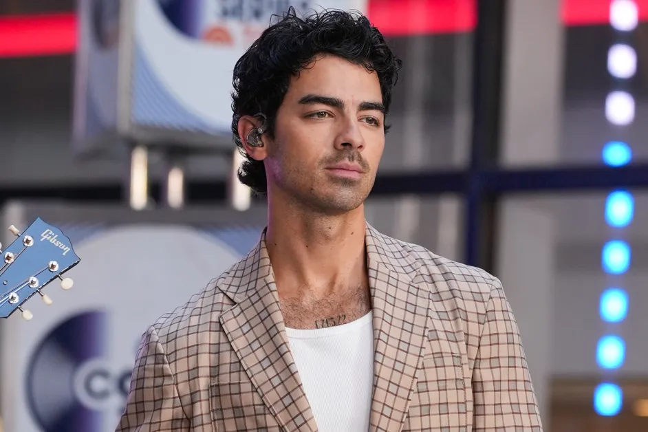 Joe Jonas Biography: Wife, Height, Age, Brothers, Net Worth, Baby, Movies, TV Shows, Songs, Instagram, Daughter, Wedding, Wikipedia Joe Jonas Biography: Wife, Height, Age, Brothers, Net Worth, Baby, Movies, TV Shows, Songs, Instagram, Daughter, Wedding, Wikipedia