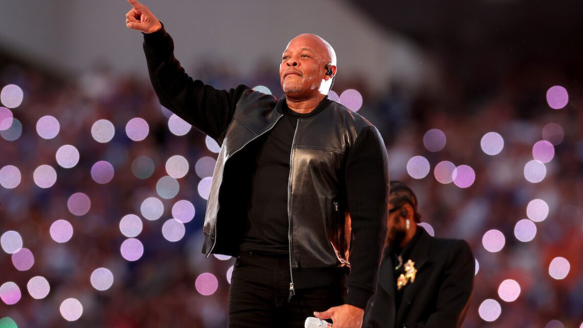Dr. Dre Biography: Net Worth, Wife, Songs, Age, Children, Albums, Brother, Beats, Daughter, GTA, Health, Lyrics, Wikipedia, Height, Siblings
