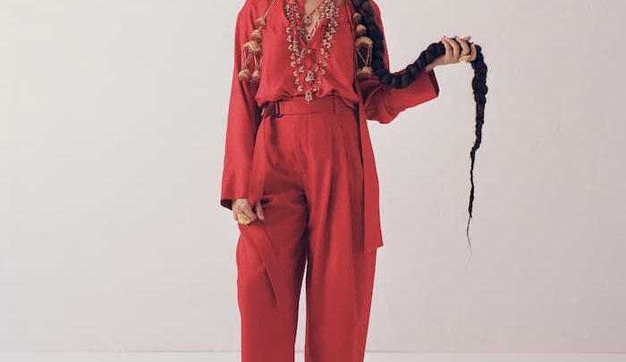 Joy Crookes Biography: Parents, Albums, Net Worth, Songs, Age, Ethnicity, Lyrics, Instagram, Partner, Boyfriend, Tickets, Amy Winehouse, Wiki