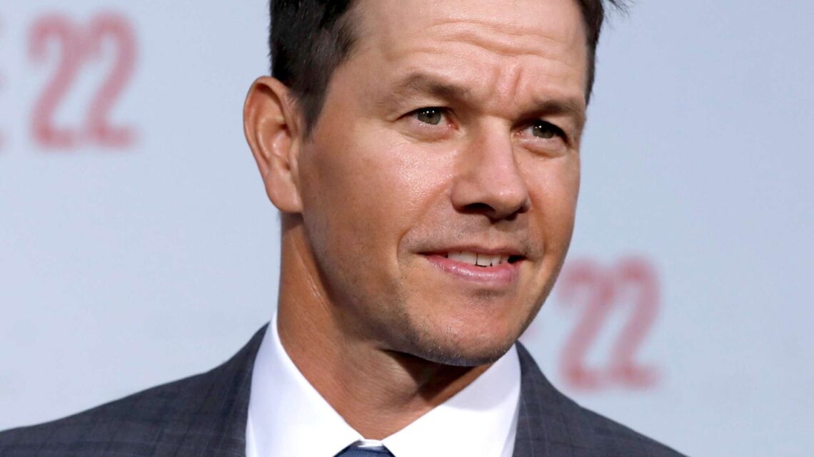 Mark Wahlberg Biography: Wife, Children, Age, Movies, Net Worth, Brother, Young, Siblings, Height, House, Mom, Wikipedia, Instagram
