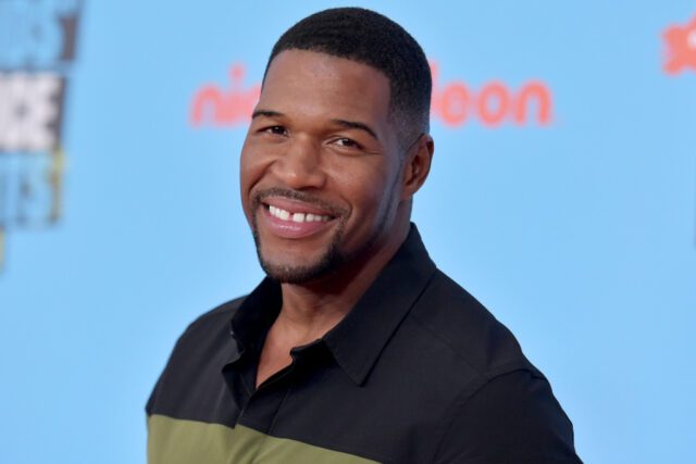 Michael Strahan Bio, Net Worth, Wife, Age, Children, Twin Brother, Football Position, Breaking News, Instagram, Wikipedia
