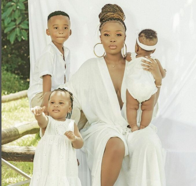 Sithelo Shozi Biography: First Baby Daddy, Age, Net Worth, Songs, Parents, Boyfriend, Husband, Sister, Mother, News, Twitter, Pregnant, Wikipedia Sithelo Shozi Biography: First Baby Daddy, Age, Net Worth, Songs, Parents, Boyfriend, Husband, Sister, Mother, News, Twitter, Pregnant, Wikipedia