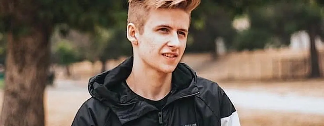 Mason ‘Symfuhny’ Lanier Biography: Age, Sister, Height, Real Name, Net Worth, Twitch, Girlfriend, Twitter, Warzone, Brooke, COD, Nopixel, Mouse, Wikipedia