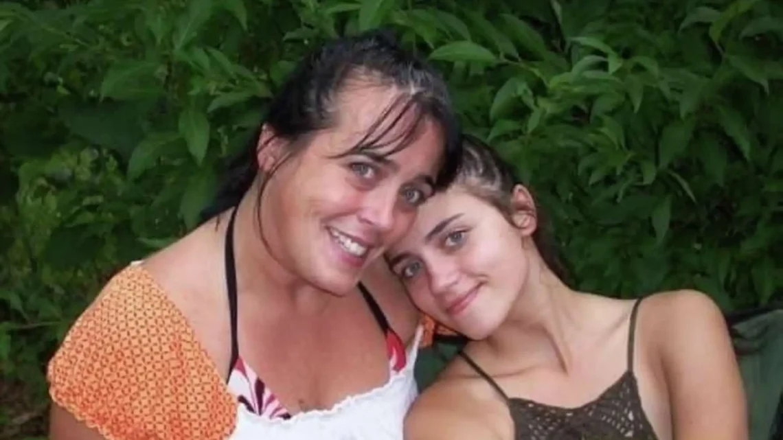 Lucille Ball’s Granddaughter Julia Arnaz Biography: Age, Net Worth, Parents, Instagram, Wikipedia, Height, Birthday, Images, Furniture