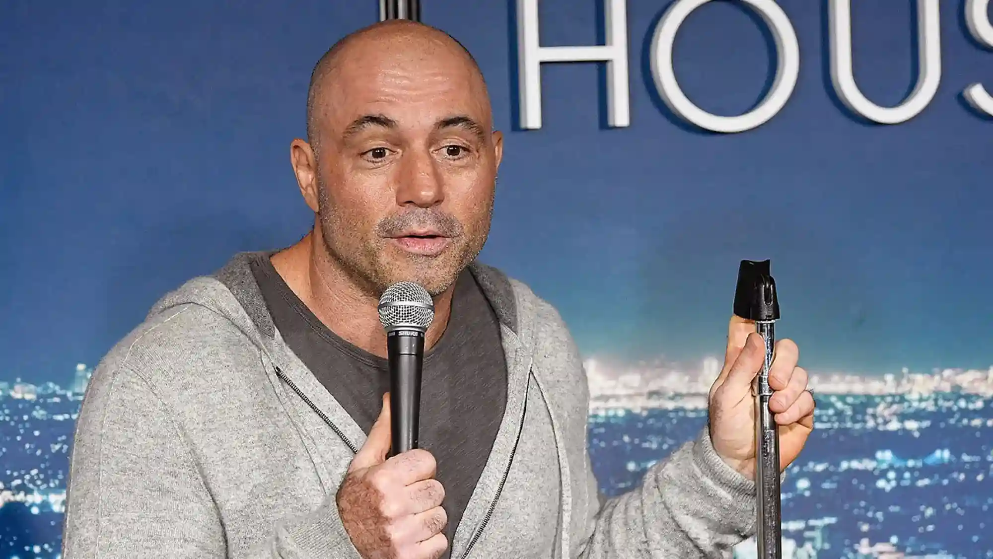 Joe Rogan Born Joe Rogan Biography: Wife, YouTube, Net Worth, Children, Age, Height ...