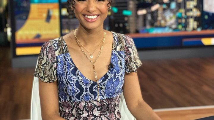 Malika Andrews Biography: Age, Husband, Net Worth, Sister, Twitter, Salary, Height, Boyfriend, Parents, Partner, Engagement Ring, Wikipedia