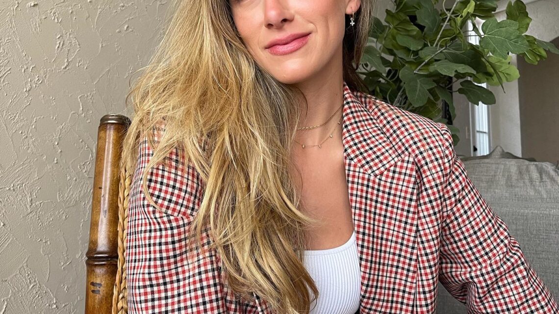 Perry Mattfeld Biography: Husband, Height, Net Worth, Age, Instagram, Wikipedia, Boyfriend, Movies, TV Shows, Parents, Supernatural Perry Mattfeld Biography: Husband, Height, Net Worth, Age, Instagram, Wikipedia, Boyfriend, Movies, TV Shows, Parents, Supernatural