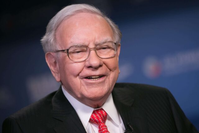 Warren Buffett Biography, Net Worth, Wife, Age, Quotes, House, Education, Children, Cars, Books, Company, Stocks, Wikipedia, Bitcoin, Berkshire Hathaway