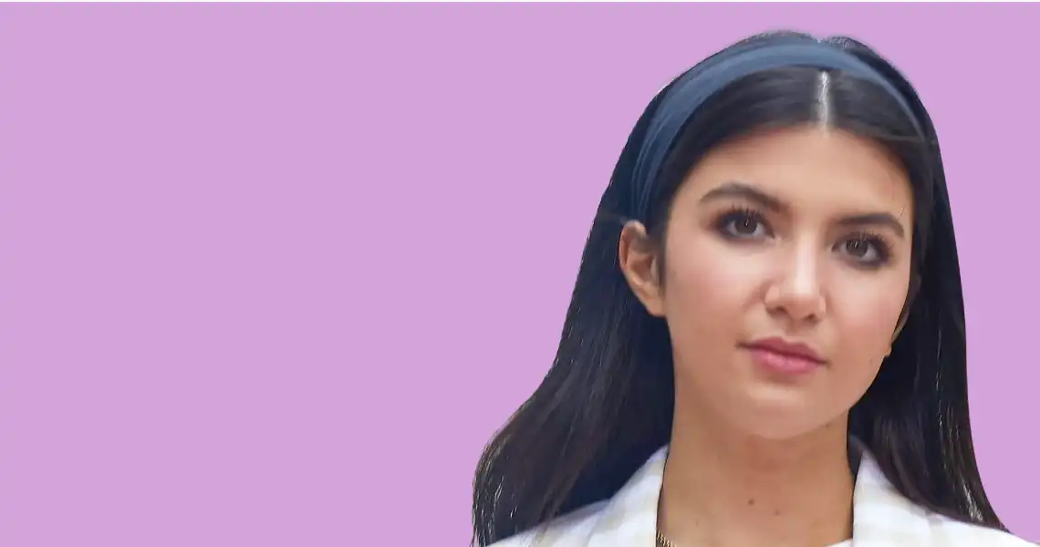 Ellie Zeiler Biography: Age, Height, Boyfriend, Net Worth, Instagram, College, Parents, Birthday, TikTok, Amazon, Twitter, Wikipedia, YouTube Ellie Zeiler Biography: Age, Height, Boyfriend, Net Worth, Instagram, College, Parents, Birthday, TikTok, Amazon, Twitter, Wikipedia, YouTube