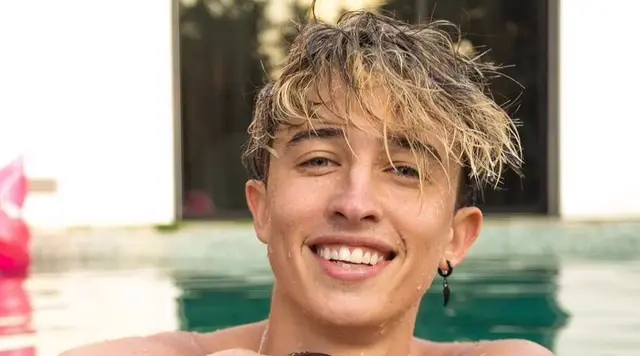 Maverick Baker Biography: Age, Girlfriend, Net Worth, Hockey, Height, Real Name, Brother, TikTok, Brother, Instagram, Wikipedia, Phone Number