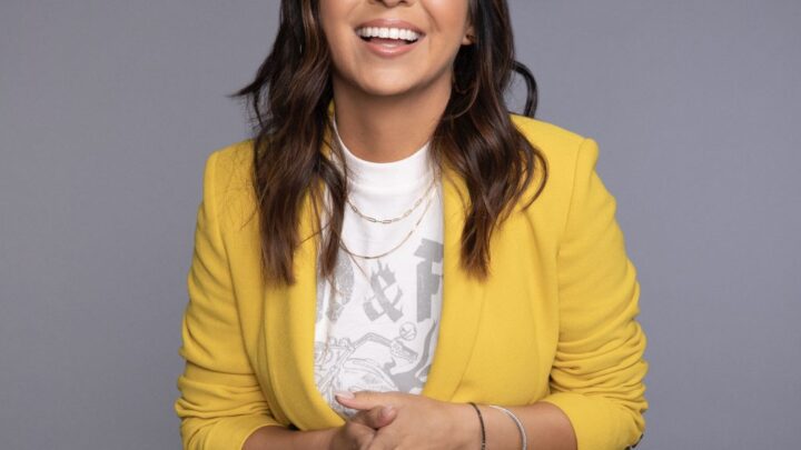 Anjelah Johnson Biography: Husband, Movies, Net Worth, Kids, Age, Surgery, TV Shows, Tour, Ethnicity, Book, Wikipedia, Nails, Netflix, Tickets