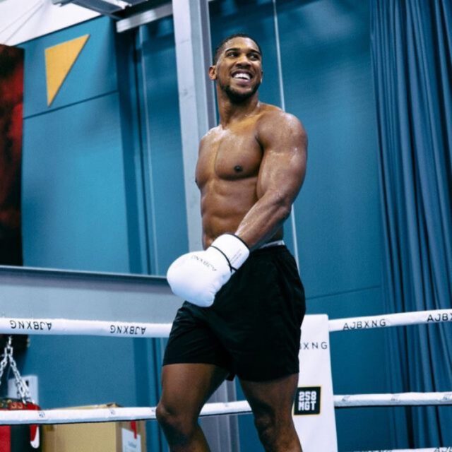 Anthony Joshua Bio, Net Worth, Height, Girlfriend, Age, Next Fight, Wife, Record, Trainer, Wikipedia, Parents, Instagram, Siblings, Nationality