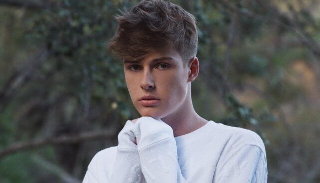 Blake Gray Biography: Height, Net Worth, Ex, Siblings, Brother, Age, Instagram, Girlfriend, Amelie Zilber, Wikipedia, TikTok, Twitter, YouTube Blake Gray Biography: Height, Net Worth, Ex, Siblings, Brother, Age, Instagram, Girlfriend, Amelie Zilber, Wikipedia, TikTok, Twitter, YouTube