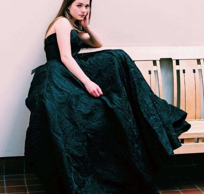 Maddie Graves-Witherell Biography: Age, Boyfriend, Net Worth, Height, Birthday, TikTok, Wikipedia, Instagram, Parents, Sister Maddie Graves-Witherell Biography: Age, Boyfriend, Net Worth, Height, Birthday, TikTok, Wikipedia, Instagram, Parents, Sister