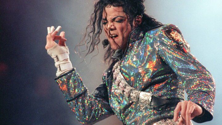 Michael Jackson Biography: Songs, Age, Albums, Girlfriend, Net Worth, Family, Sister, Parents, Children, Siblings, Cause Of Death, Wikipedia