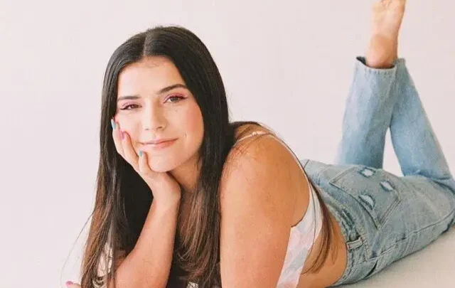 Halle Pitman Biography: Age, Height, Boyfriend, Instagram, Sisters, Net Worth, Reddit, Birthday, James Wright, Wikipedia Halle Pitman Biography: Age, Height, Boyfriend, Instagram, Sisters, Net Worth, Reddit, Birthday, James Wright, Wikipedia