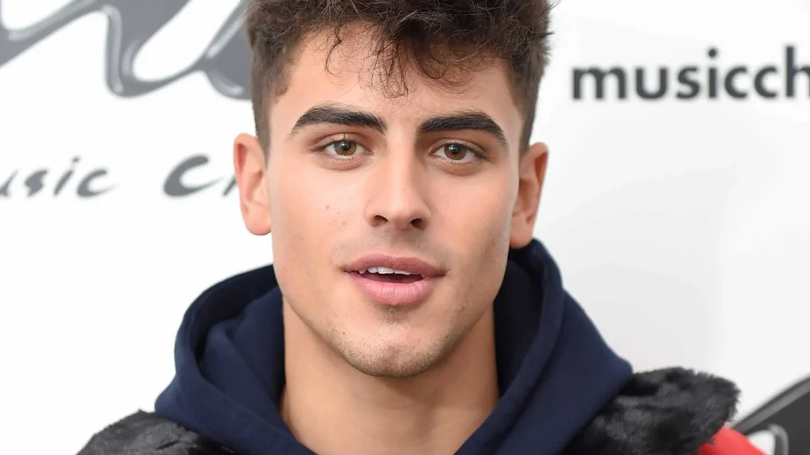 Jack Gilinsky Biography: Height, Age, Girlfriend, Net Worth, Twitch, Birthday, Sign, Songs, Madison Beer Relationship, Wikipedia, YouTube