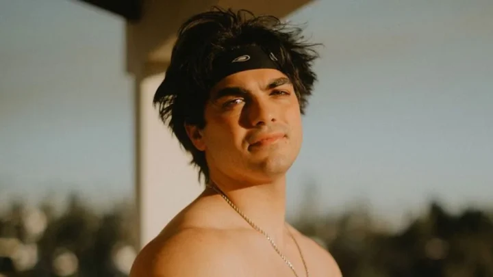 Thomas Petrou Biography: Net Worth, Brother, Age, Girlfriend, Tattoo, Parents, Height, Cousin, YouTube, Team 10, Wikipedia, House, Twitter