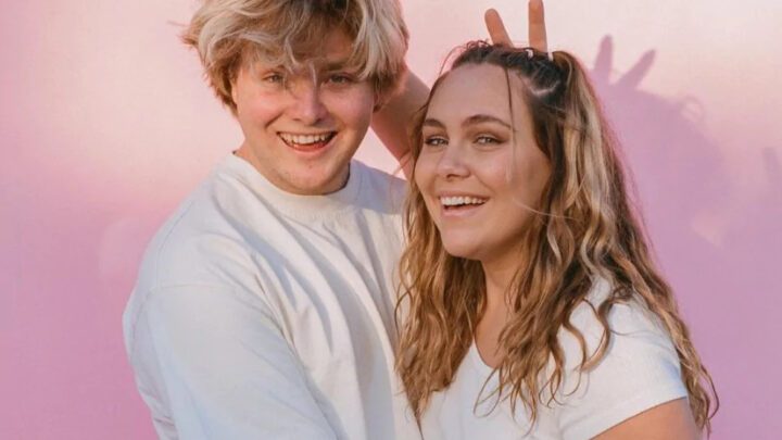 Alex Warren Biography: Age, Parents, TikTok, Net Worth, Girlfriend, Parents, Height, LinkedIn, YouTube, Wikipedia, Instagram, Twitter, Merch