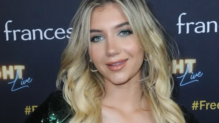 Madison ‘Mads’ Lewis Biography: Age, TikTok, Height, Boyfriend, Net Worth, Triplets, Tattoo, Instagram, Josh Richards, Brother, Wikipedia